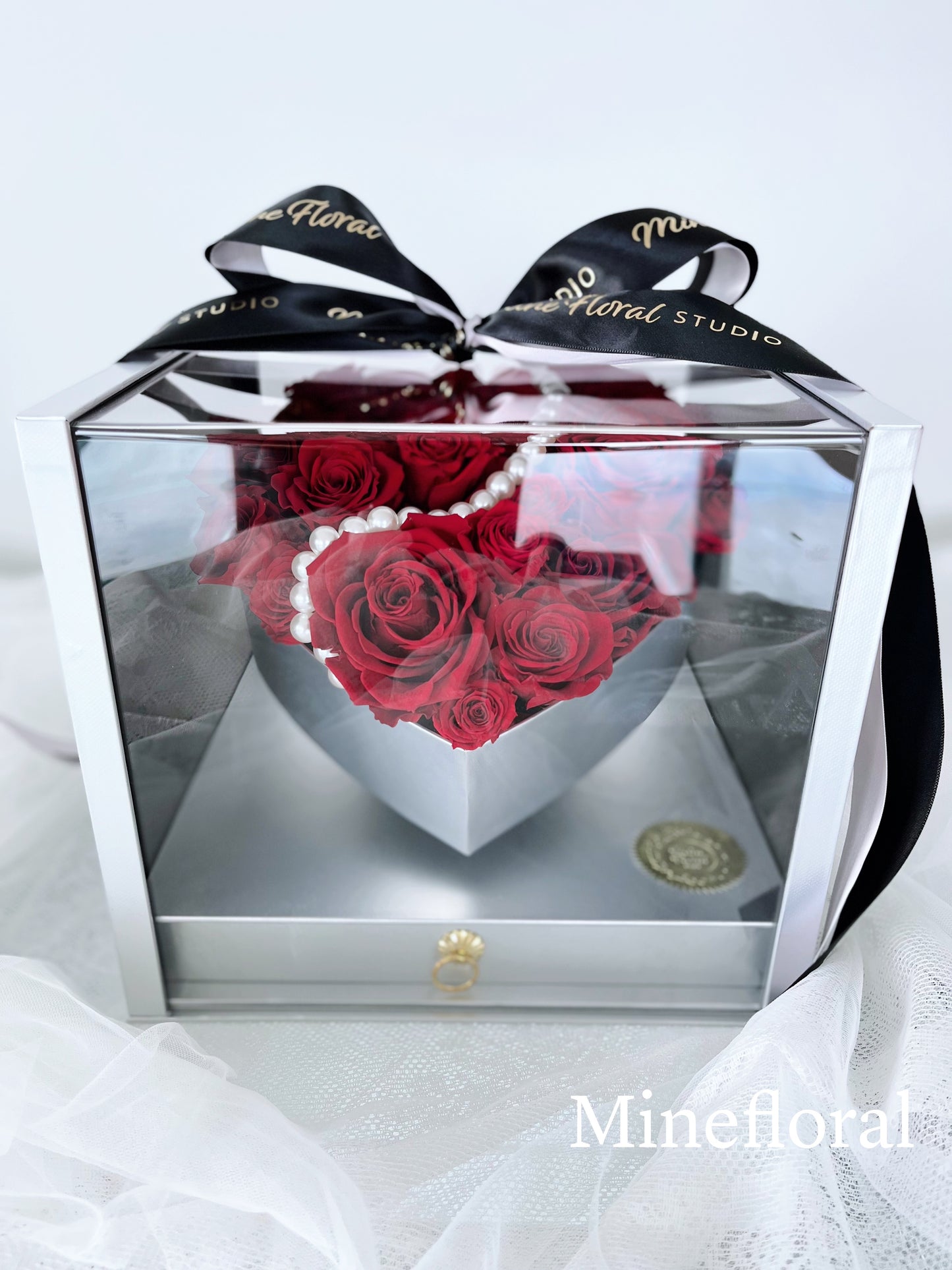 preserved heart box -red